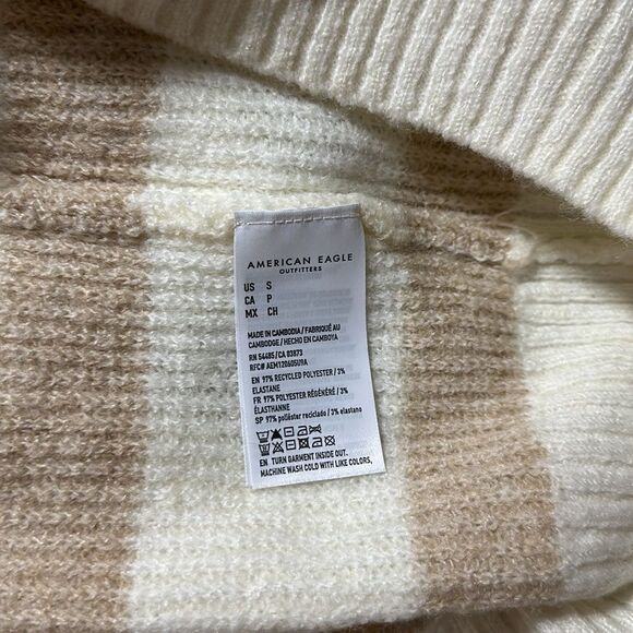 AE Whoa So Soft Crewneck Relaxed Knit Cream Tan Stripe Sweater - Picture 15 of 16